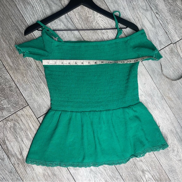 By and by Juniors Off the Shoulder Smocked Top - Picture 5 of 9